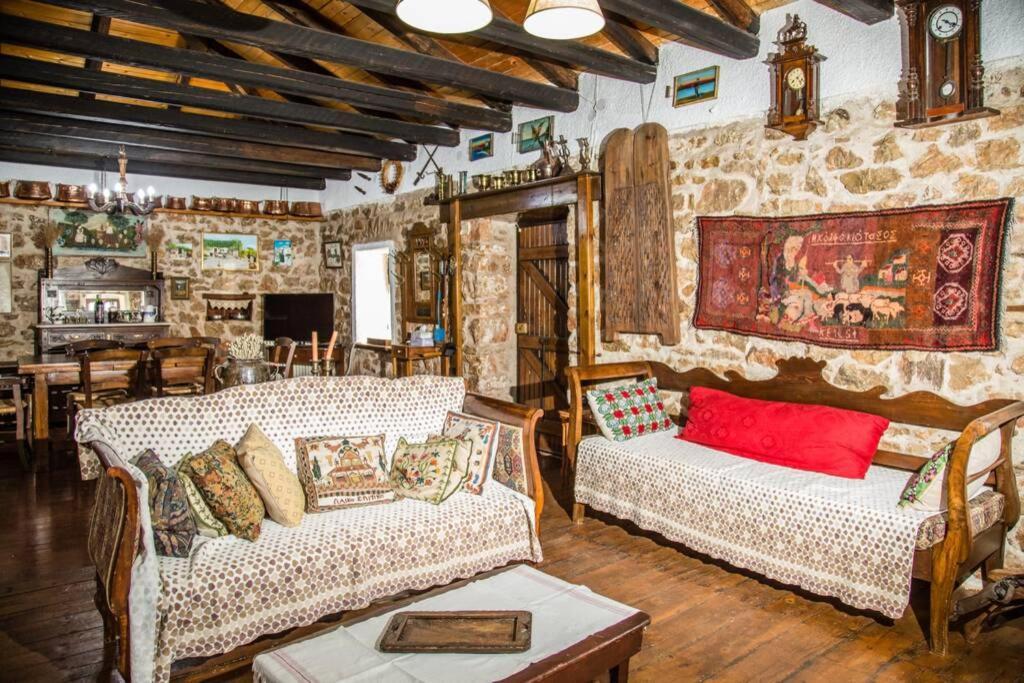 הוילה Míloi Pontinos Old House מראה חיצוני תמונה