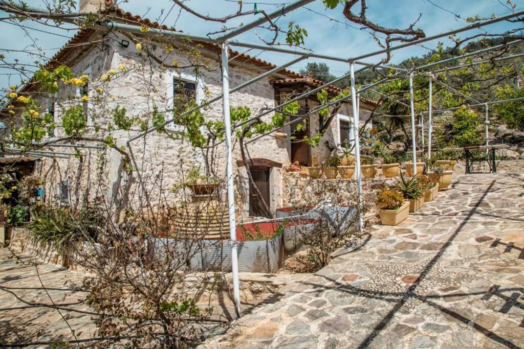 הוילה Míloi Pontinos Old House מראה חיצוני תמונה